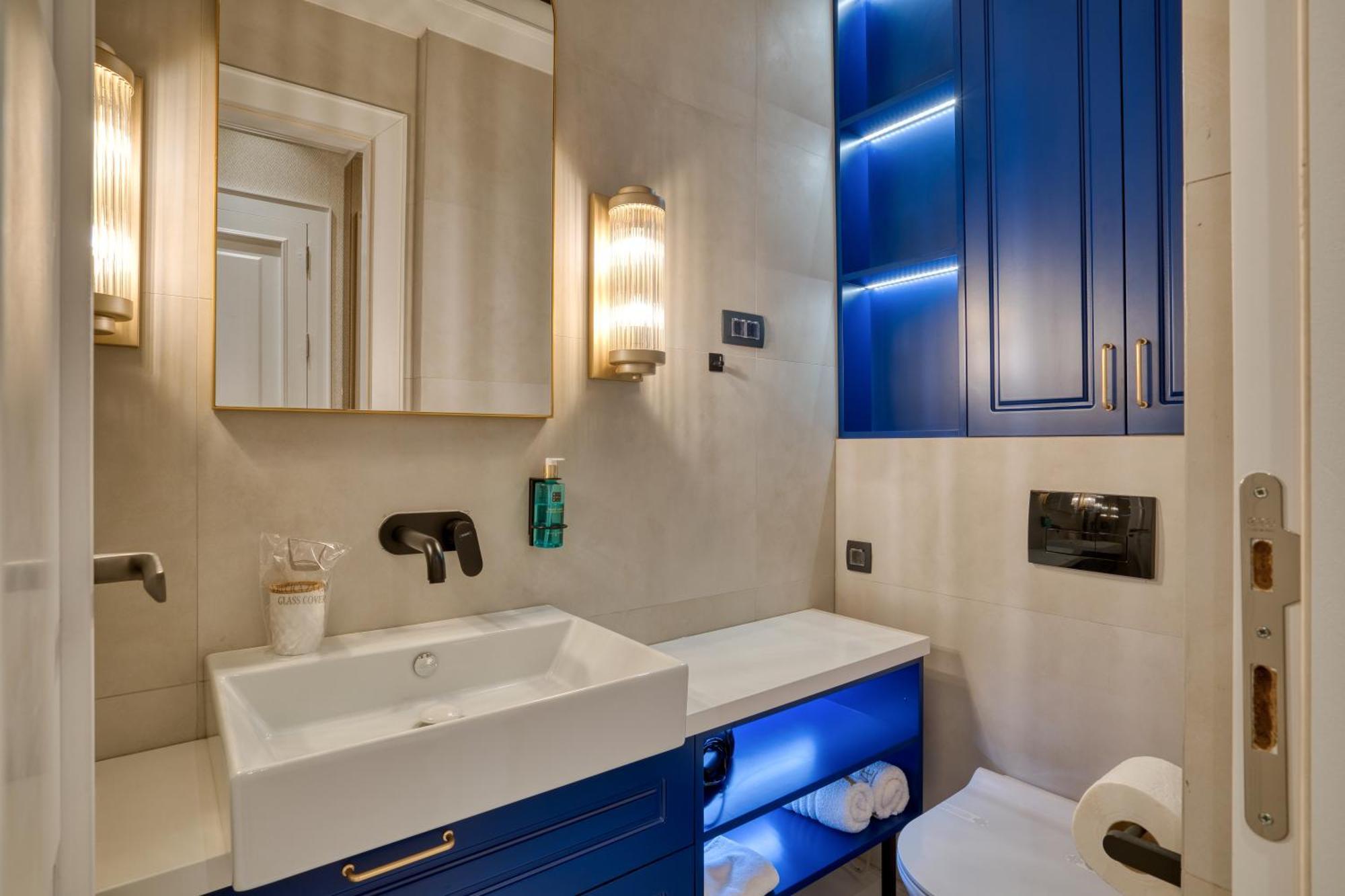 Hive Luxury Suites By Mn Property Kotor Kültér fotó