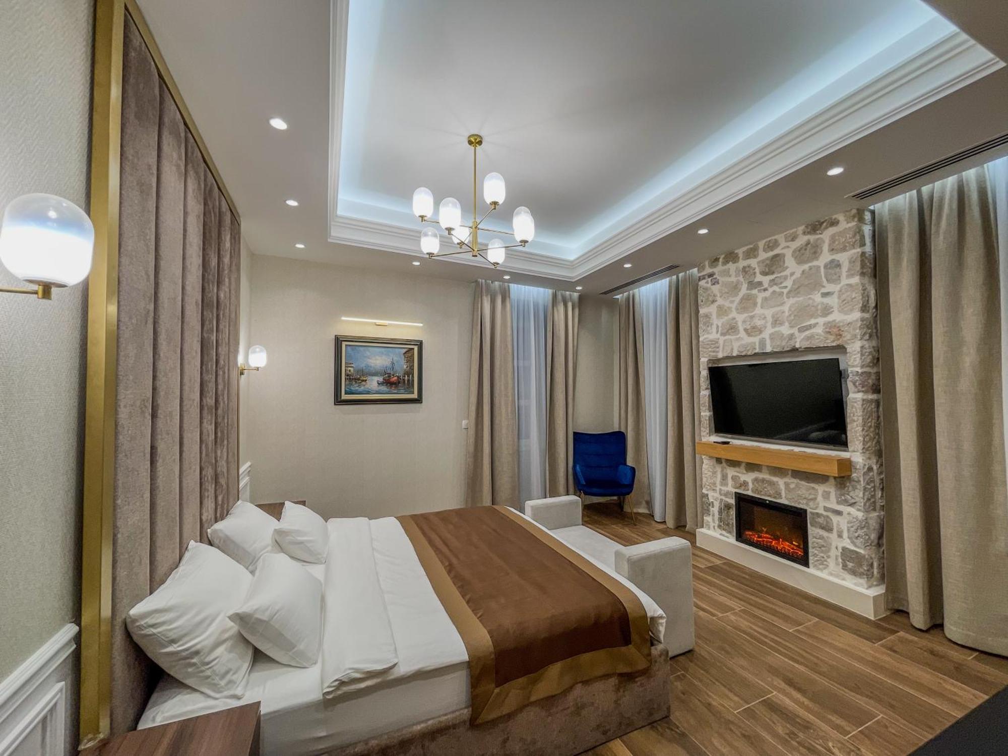Hive Luxury Suites By Mn Property Kotor Kültér fotó